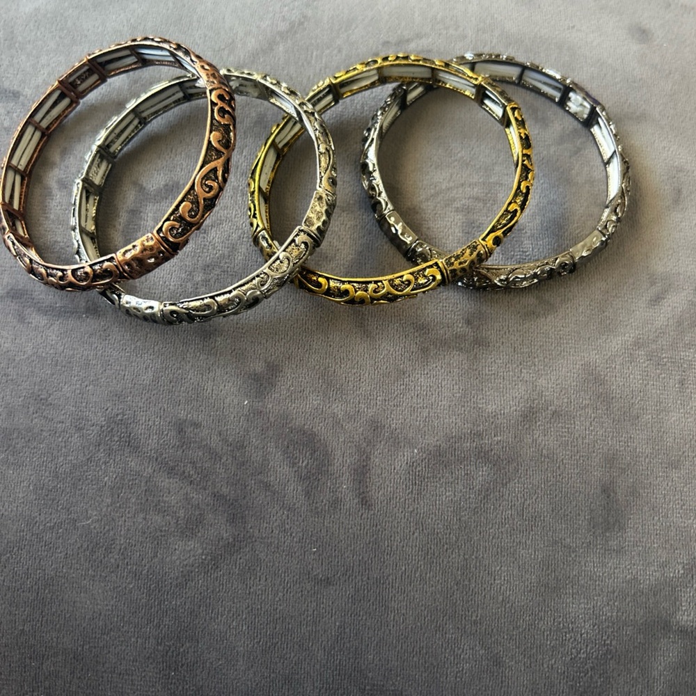 Elegant Mixed Metal Bangle Set